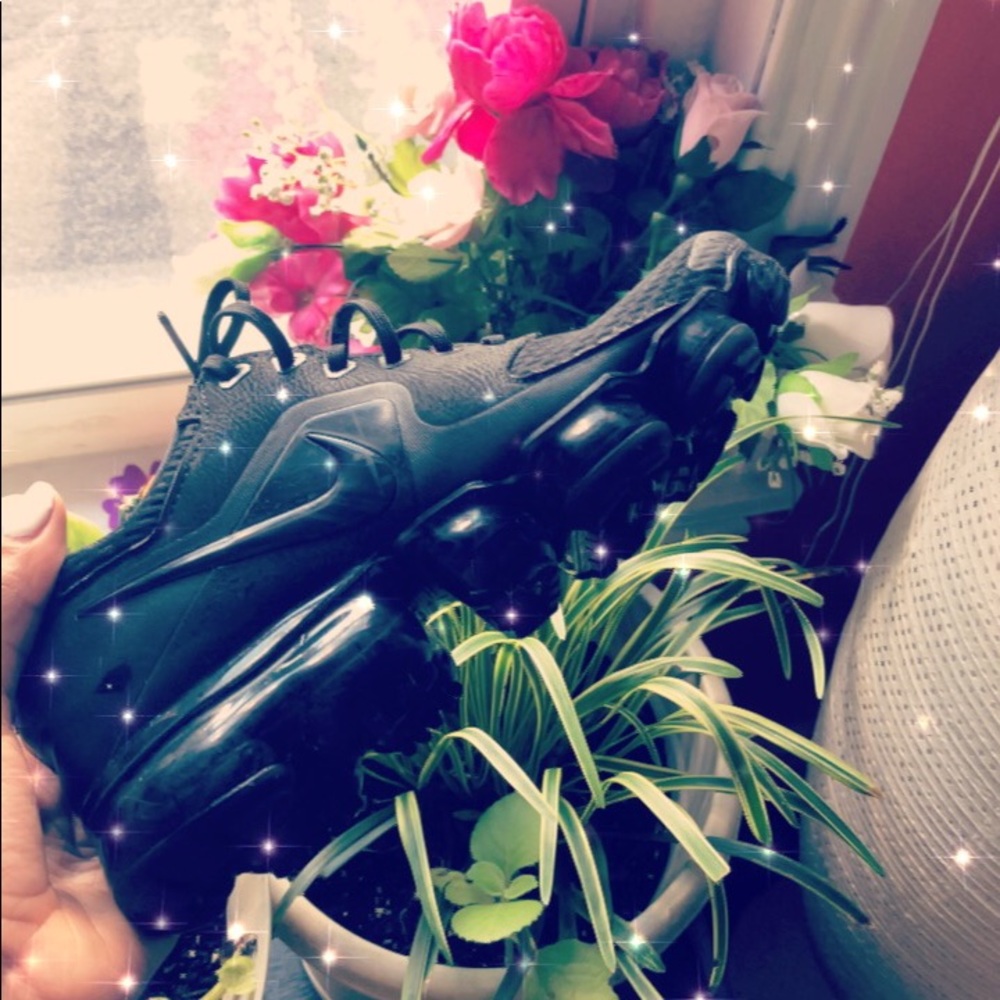 Nike Air Vapormax Black 5.5y